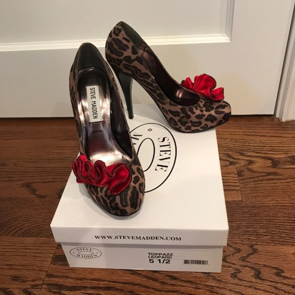 Steve Madden Leopard Print Pump with Red Sash